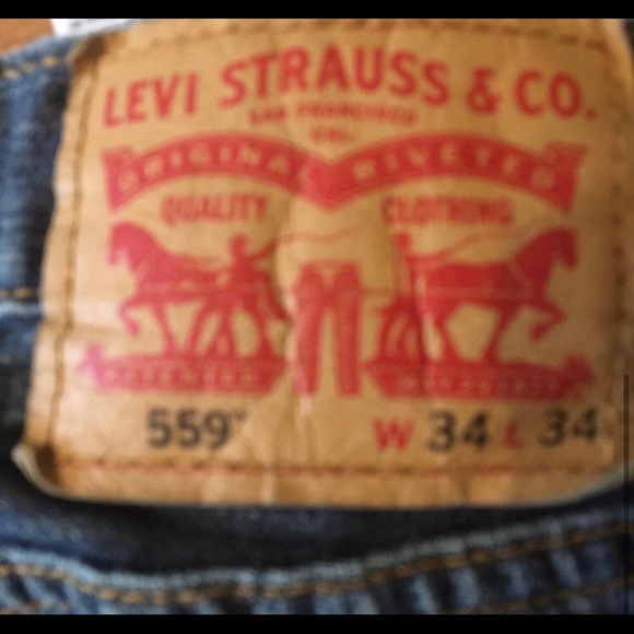 Men’s Levi Jeans - Picture 3 of 4